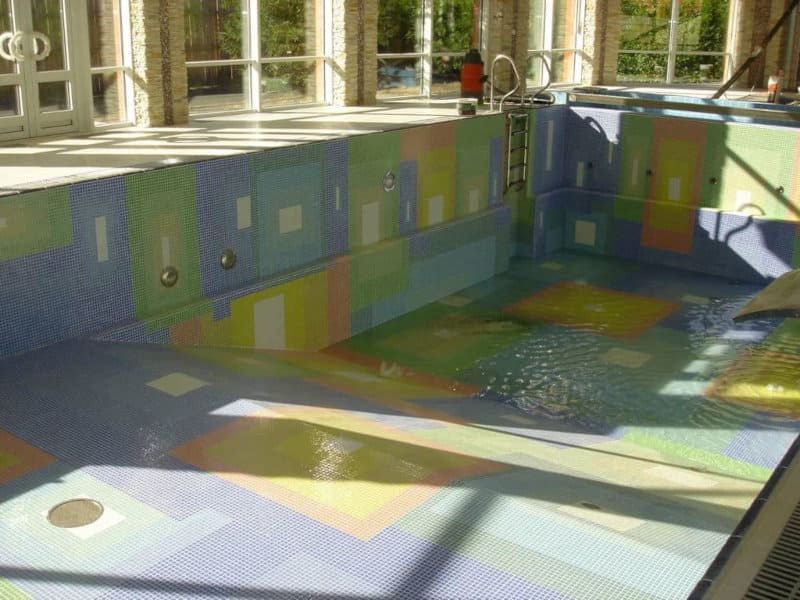 Мозаичный бассейн